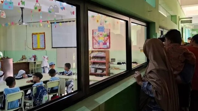 Membangun Kepribadian Positif di Lingkungan Sekolah